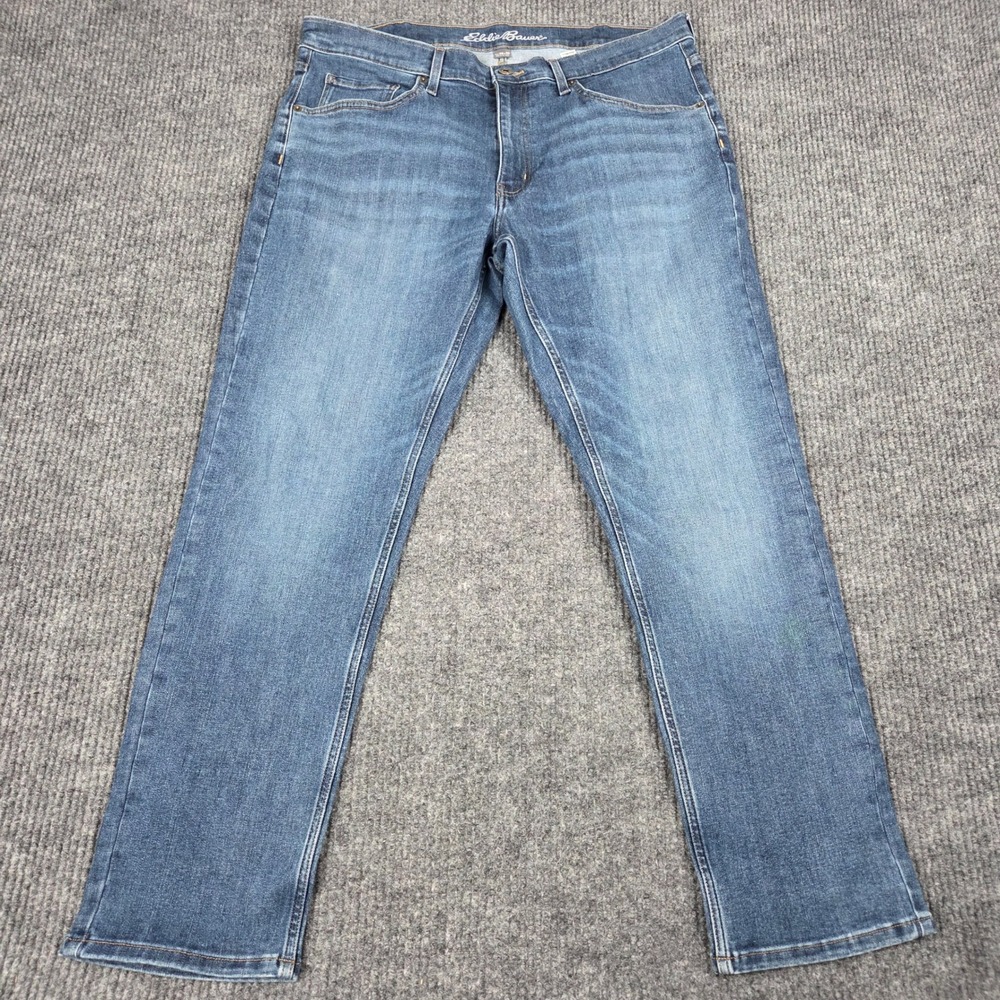 Eddie Bauer Mens 38x30 Straight Leg Jeans Medium Wash Blue Denim 26769